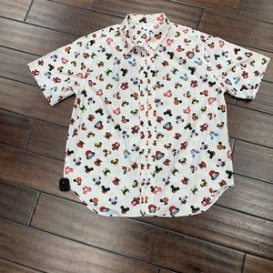 DISNEY BUTTON UP